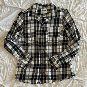 Black & White Plaid Long Sleeve Button Down Shirt